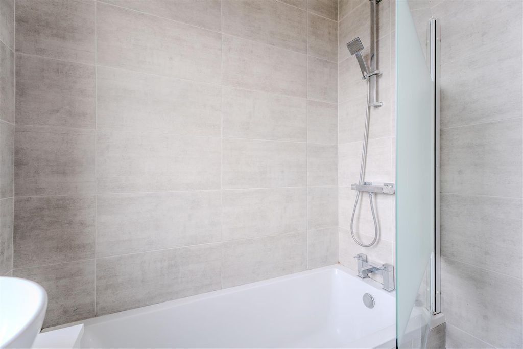 Additional image 18 of 2 bed flat to rentLadywell Road, Motherwell ML1