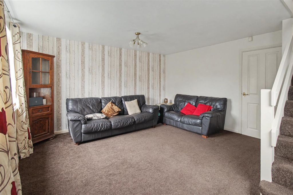 Additional image 5 of 3 bed semi-detached house to rentChesham Drive, Bramcote, Nottingham NG9