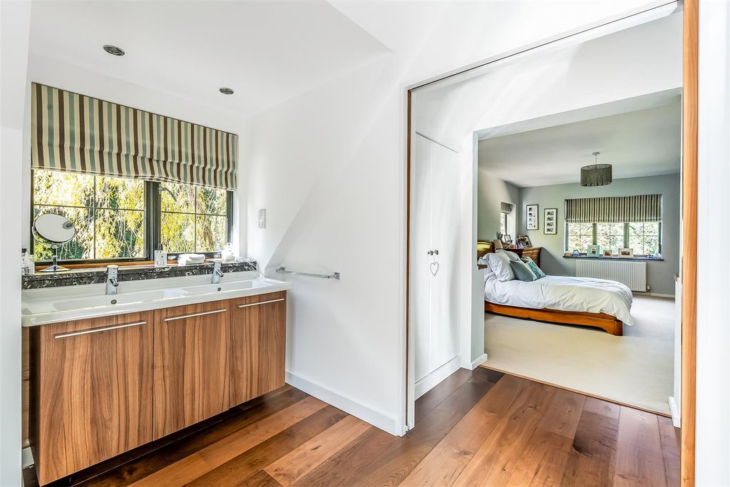 Additional image 26 of 5 bed detached house to rentGarden Close, Leatherhead KT22