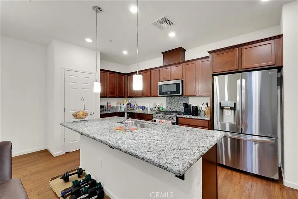 Additional image 13 of 9925 Del Surf Ln, Elk Grove, CA 95757
