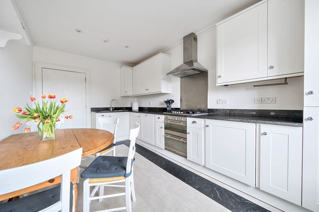 2 bed flat to rentSydney Place, Bathwick, Bath BA2 photo 4