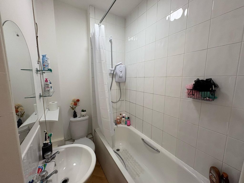 Additional image 9 of 3 bed flat to rentWallace Street, Stirling FK8