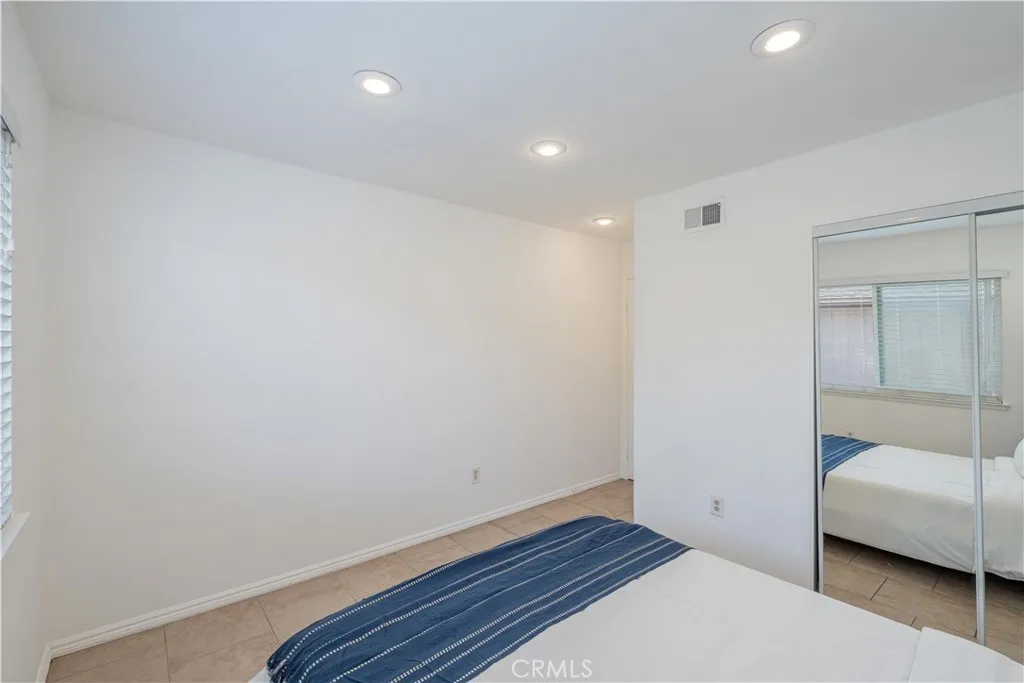 1009 S Mantle Ln Unit 138B, Santa Ana, CA 92705