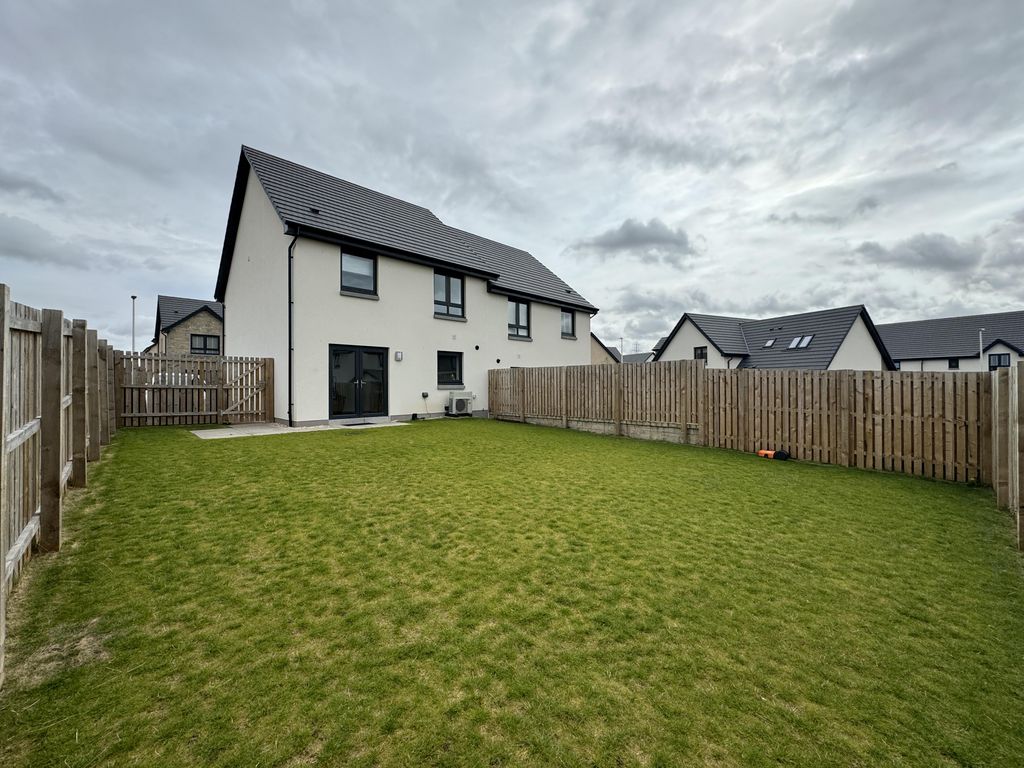 Additional image 42 of 3 bed semi-detached house to rent3 Strathgray Wynd, Dundee DD2