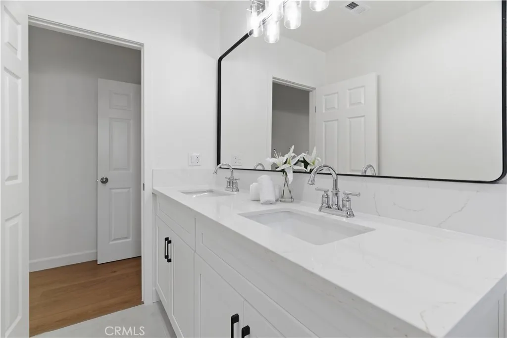 Additional image 114 of 3972 Hubert Avenue, Los Angeles, CA 90008