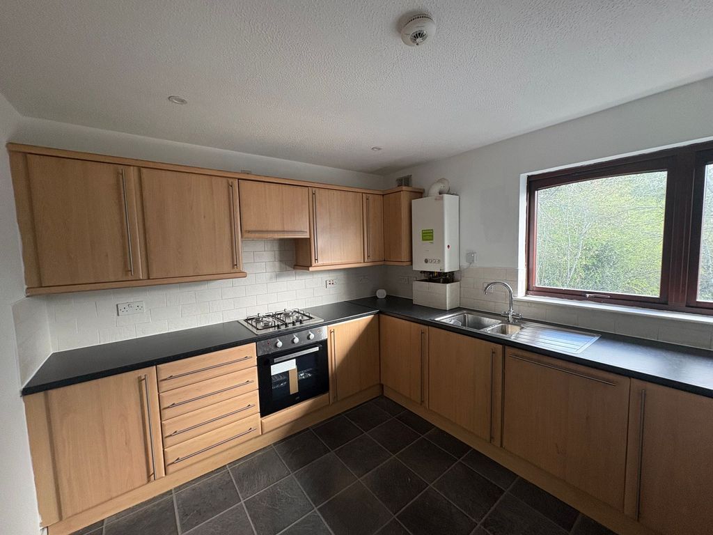 Additional image 4 of 2 bed flat to rentCanal Gardens, Elderslie PA5