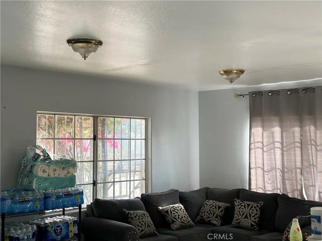Additional image 10 of 1664 E 66th St, Los Angeles, CA 90001