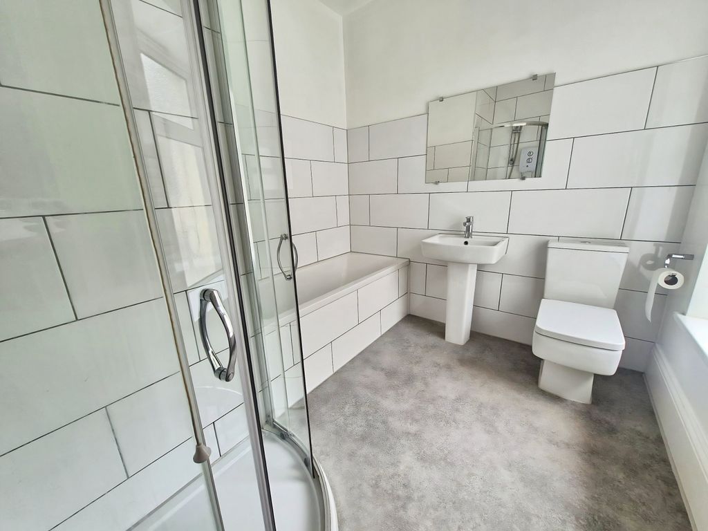 Additional image 9 of 3 bed detached house to rentLawn Terrace, Crumlin, Newport NP11