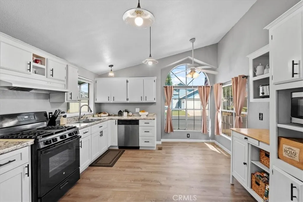 Additional image 46 of 140 Pioneer Avenue W Unit 31, Redlands, CA 92374