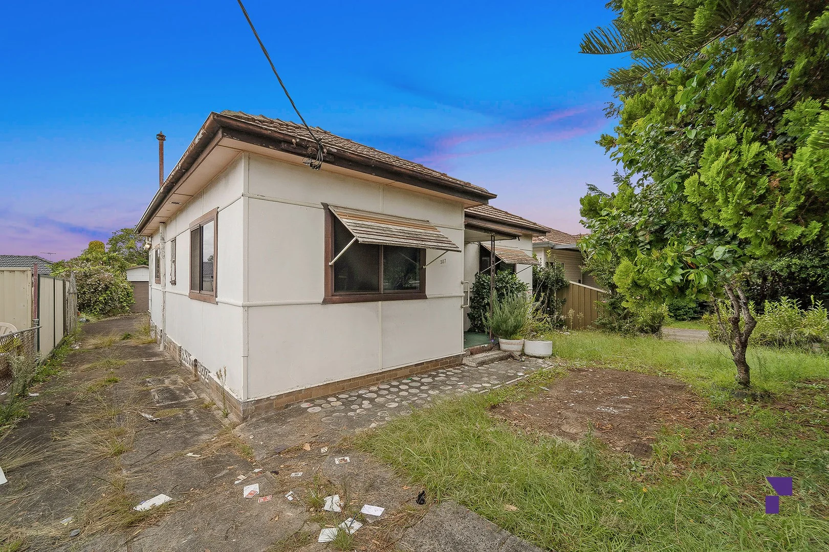 307 Roberts Road, Greenacre NSW 2190