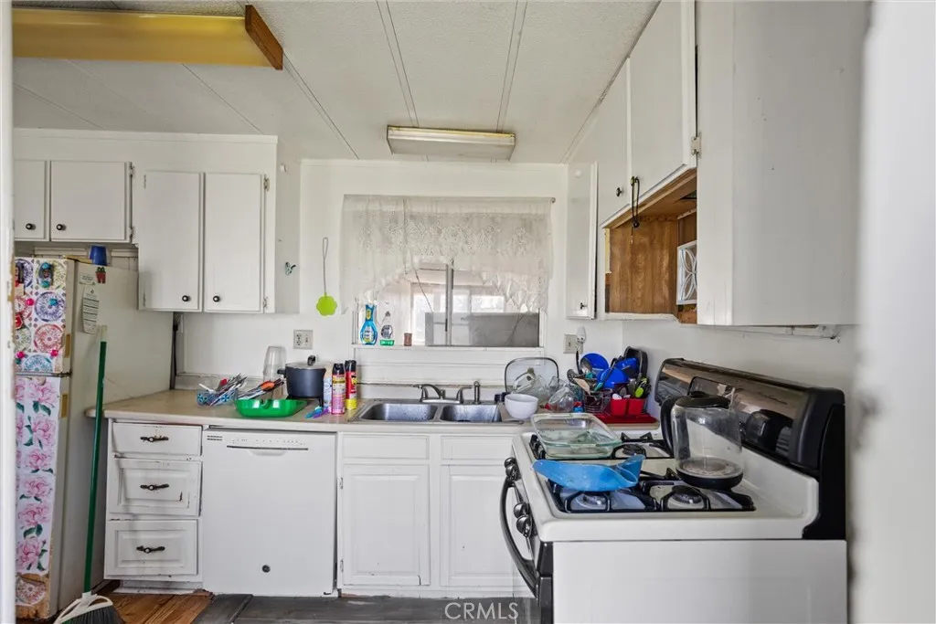 24431 Hoag Rd, Corning, CA 96021 photo 3
