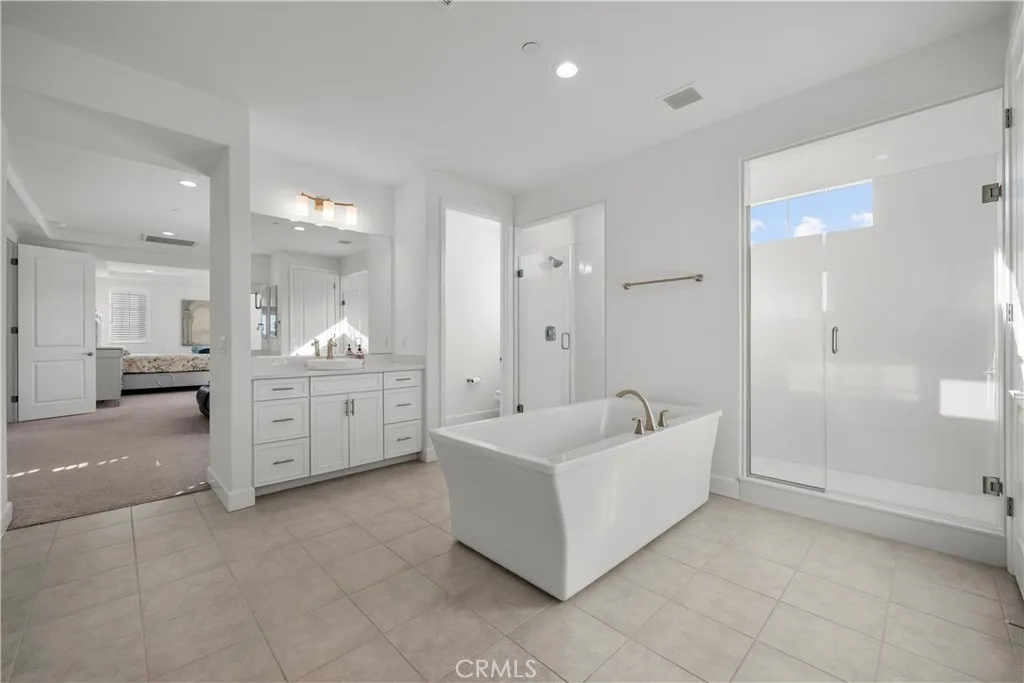 Additional image 15 of 8327 N Mariposa Court, Canoga Park, CA 91304