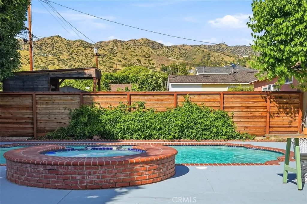 Additional image 41 of 435 Eton Drive, Burbank, CA 91504