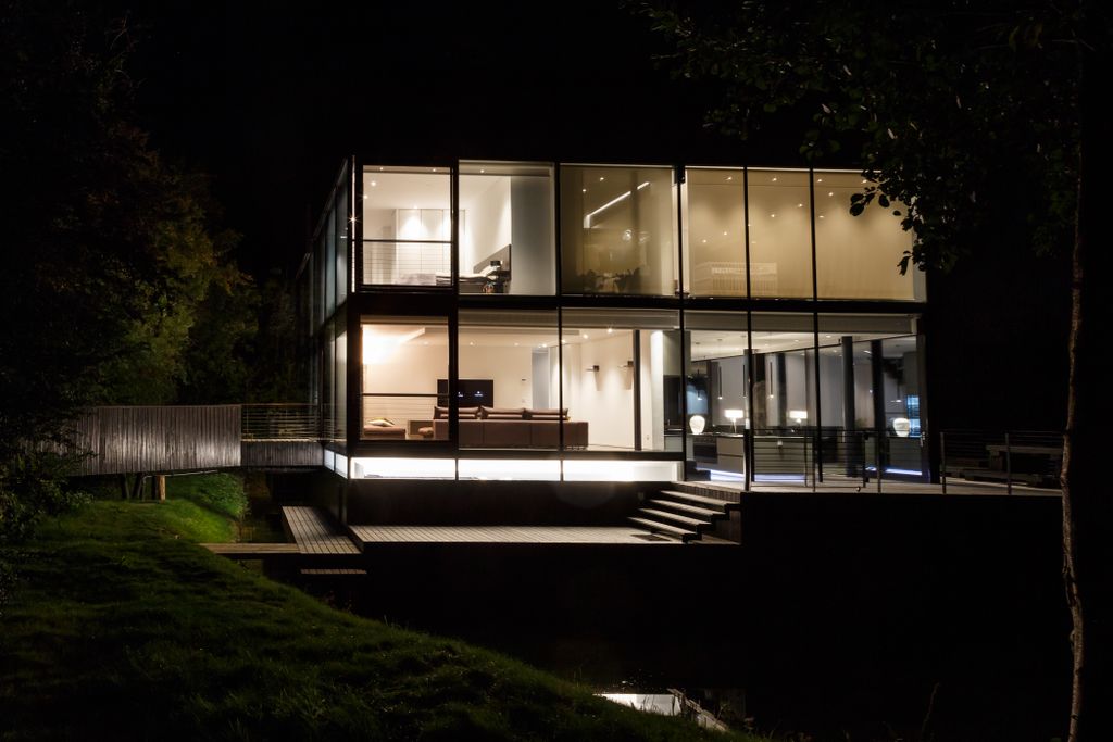 Additional image 2 of 4 bed villa to rentThe Glasshouse, 2 Huntsmans Causeway, Coln Waters, Lechlade, Gloucestershire GL7