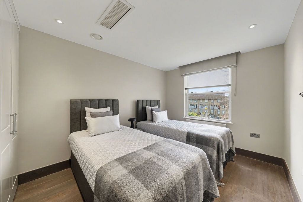Additional image 9 of 4 bed terraced house to rentCourt Close, St John's Wood, London NW8