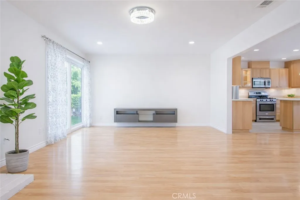 Additional image 7 of 10550 Woldrich St., Lakeview Terrace, CA 91342