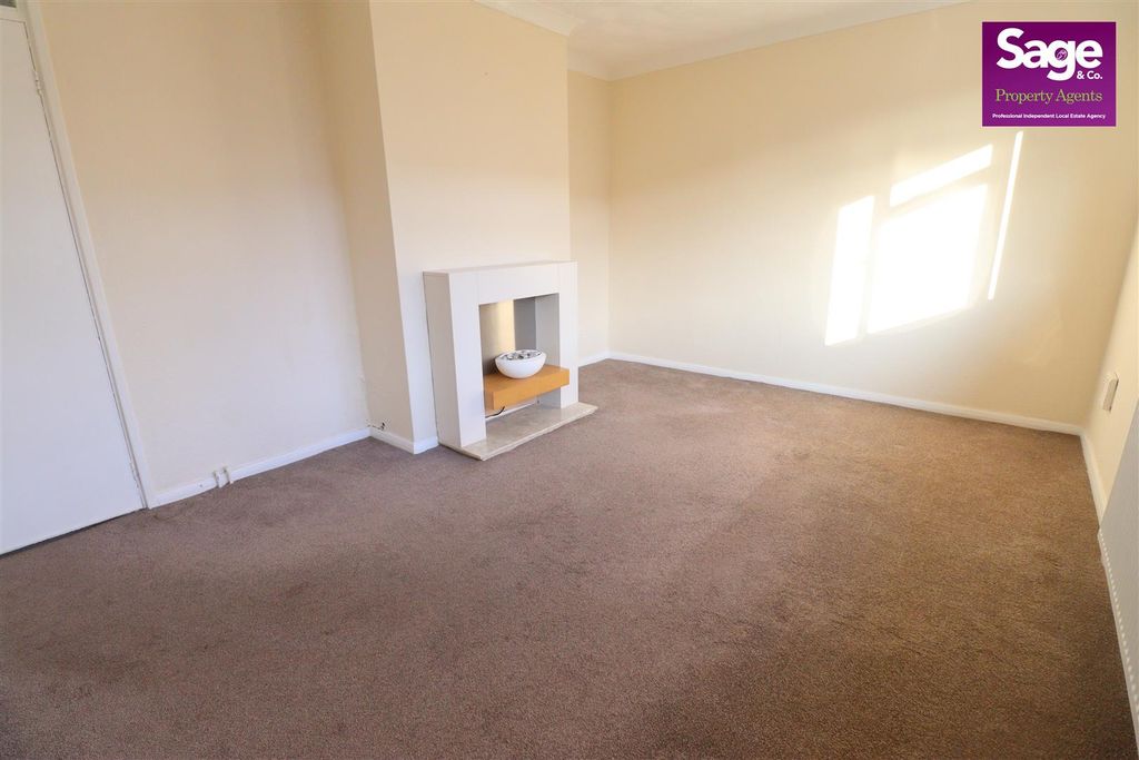 Additional image 4 of 2 bed flat to rentBlodwen Road, New Inn, Pontypool NP4
