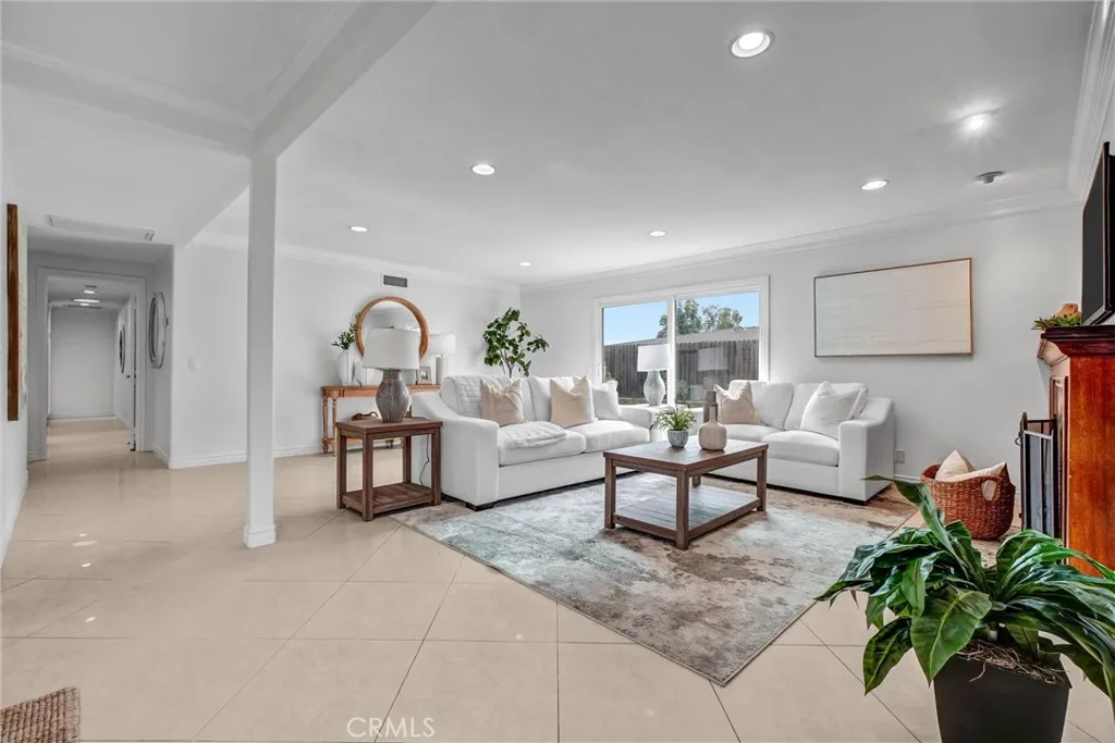 Additional image 7 of 2842 Velasco Ln, Costa Mesa, CA 92626