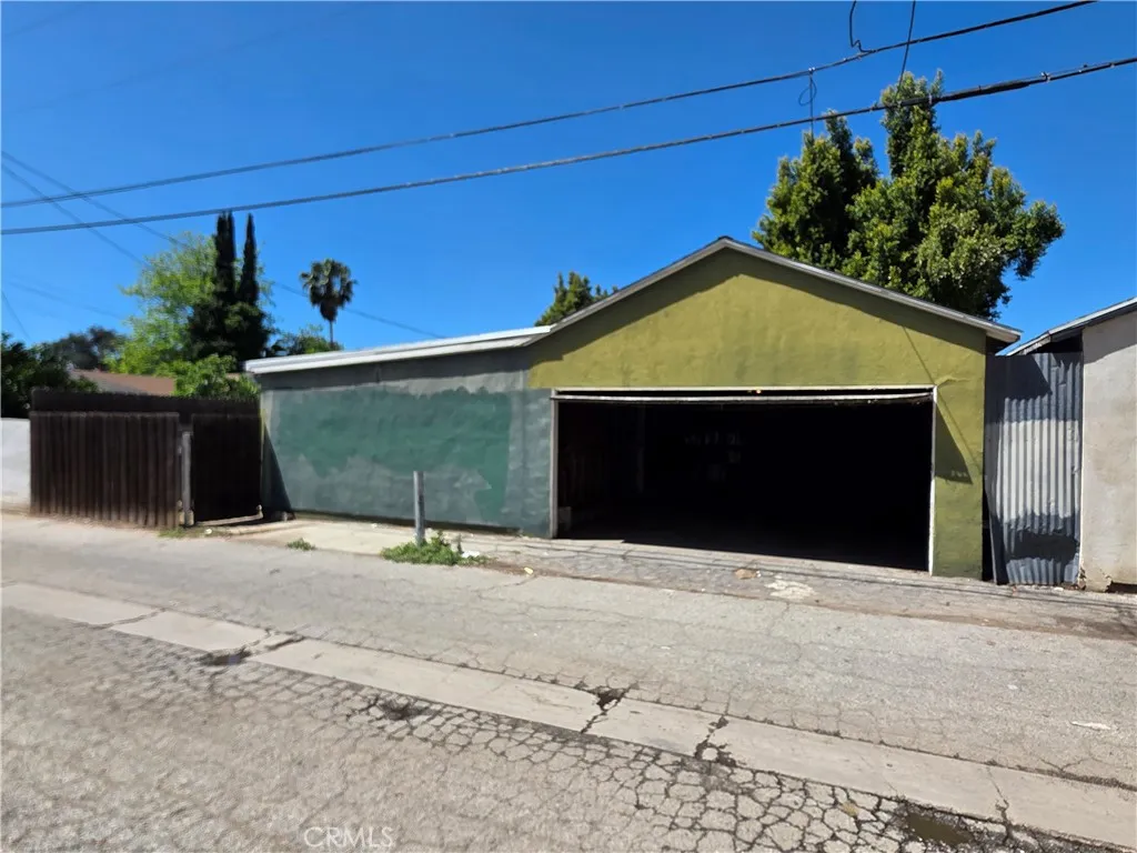 Additional image 40 of 7446 Dempsey Ave, Lake Balboa, CA 91406