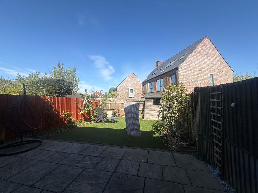 Additional image 4 of 3 bed terraced house to rentBywater Way, Chichester PO19