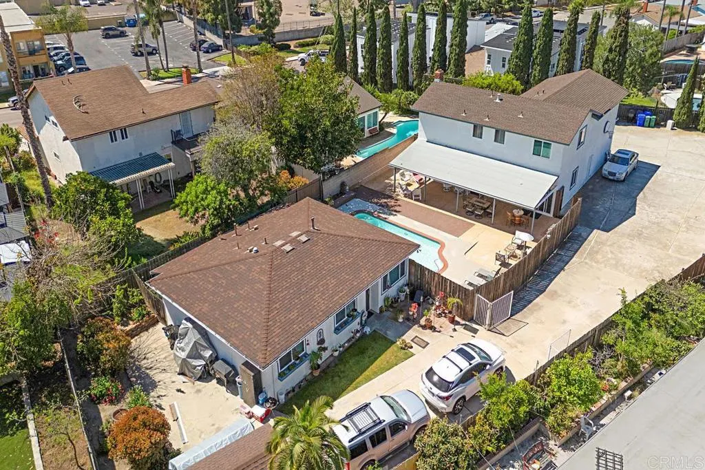 Additional image 3 of 5676 Chateau Dr, San Diego, CA 92117