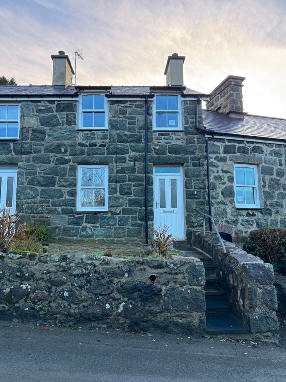 3 bed terraced house to rentMaen Y Wern, Llanystumdwy, Criccieth LL52