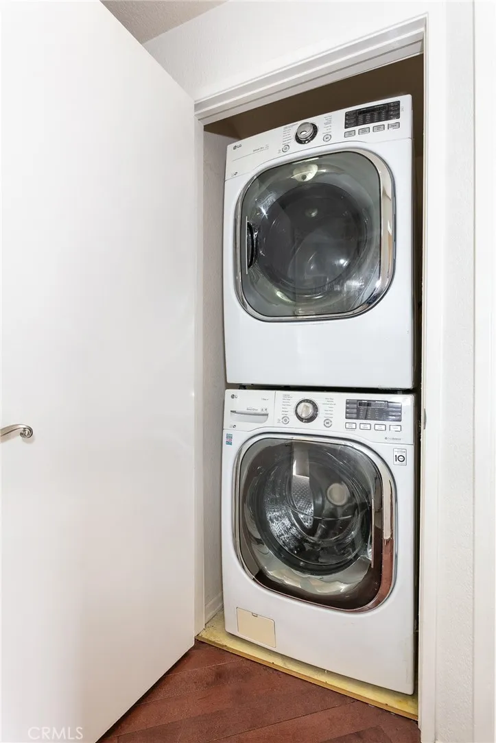 Additional image 54 of 221 S Oak Knoll Avenue Unit 202, Pasadena, CA 91101