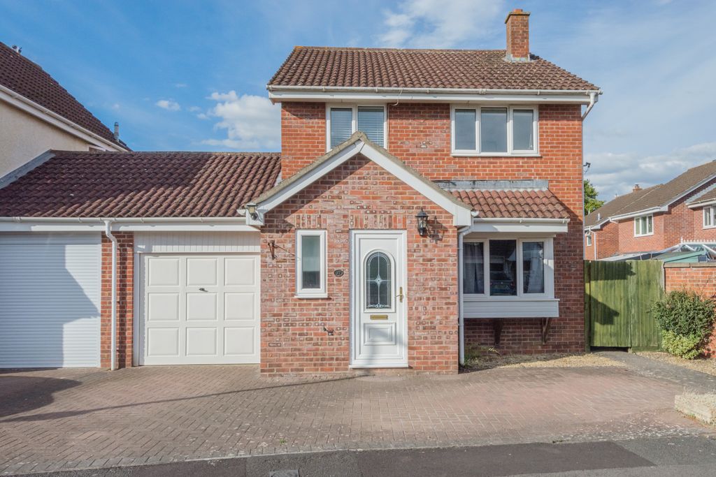 Additional image 22 of 4 bed semi-detached house to rentLydiard Way, Trowbridge BA14