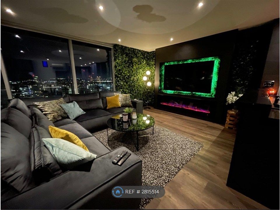 2 bed flat to rentAlbion St, Leeds LS2 photo 2