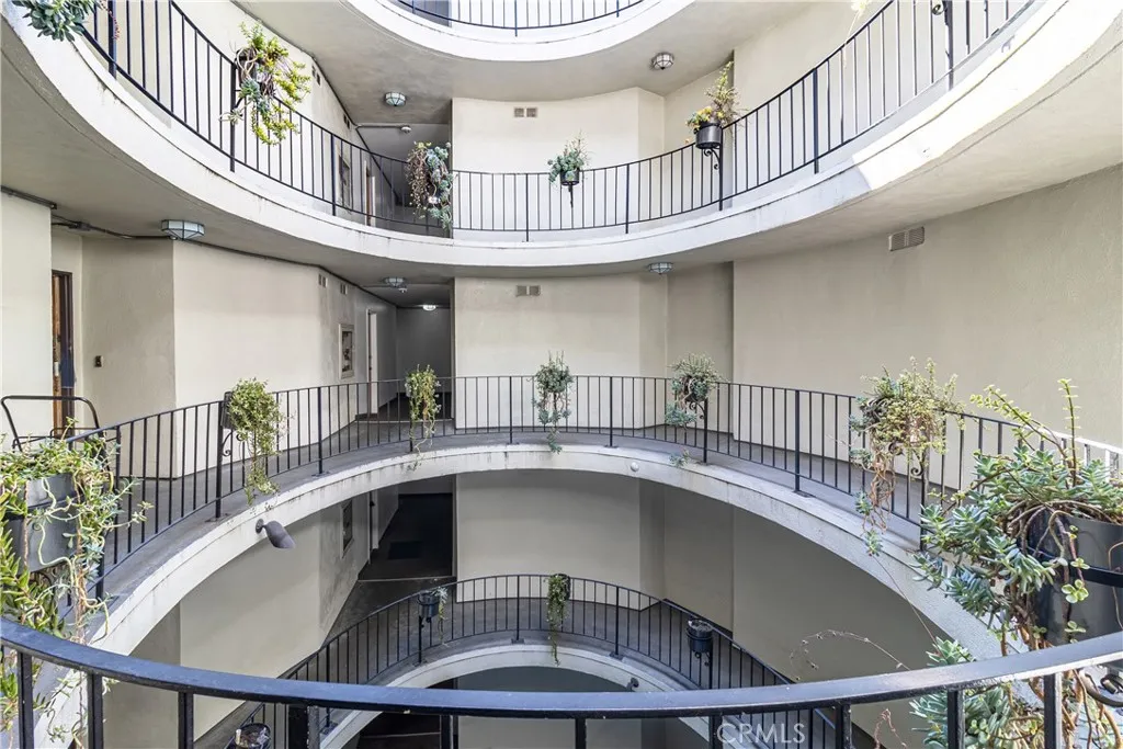 Additional image 14 of 2260 N North Cahuenga Boulevard Unit 302, Los Angeles, CA 90068