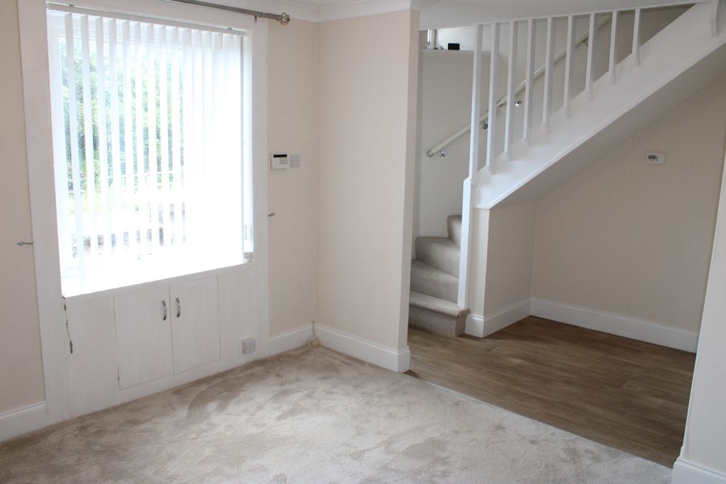 Additional image 2 of 2 bed property to rentMain Road, Port Glasgow PA14