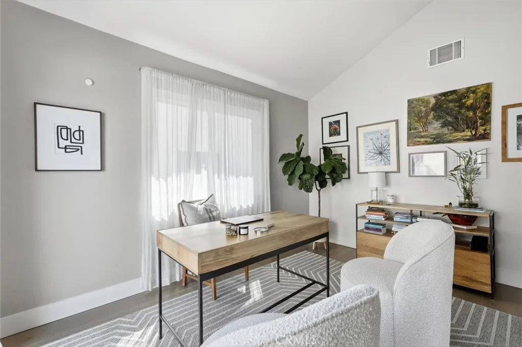 Additional image 114 of 2220 Clark Ln #B, Redondo Beach, CA 90278