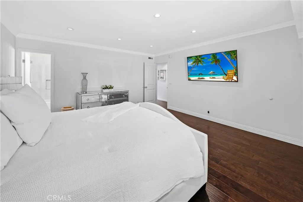Additional image 59 of 9735 Via Roma, Burbank, CA 91504