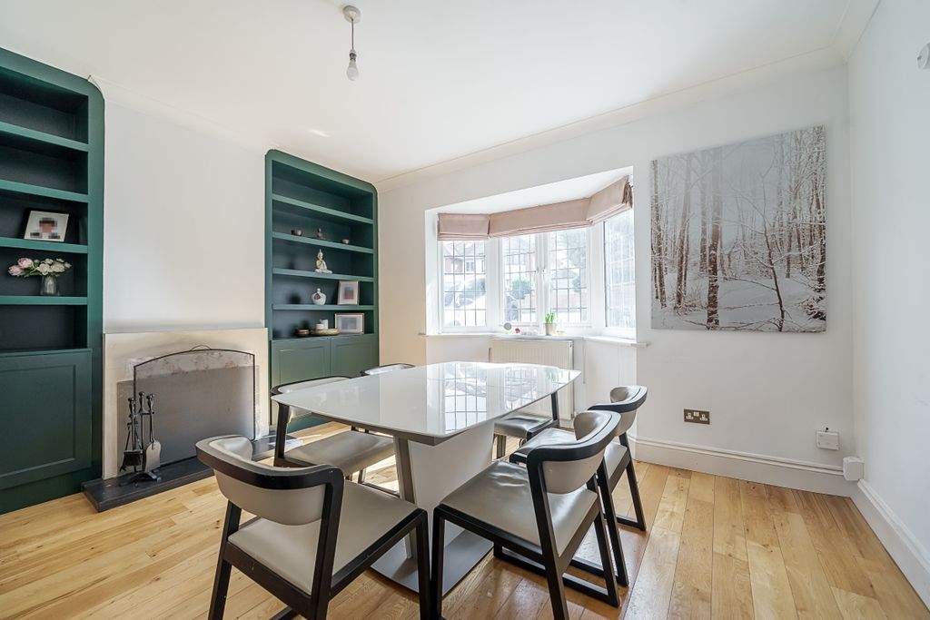 Additional image 4 of 3 bed semi-detached house to rentUpper Richmond Road West, Richmond TW10