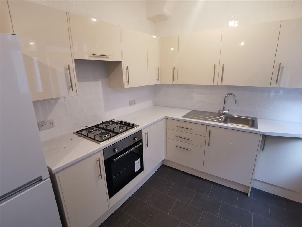 5 bed terraced house to rentRiley Road, Brighton BN2