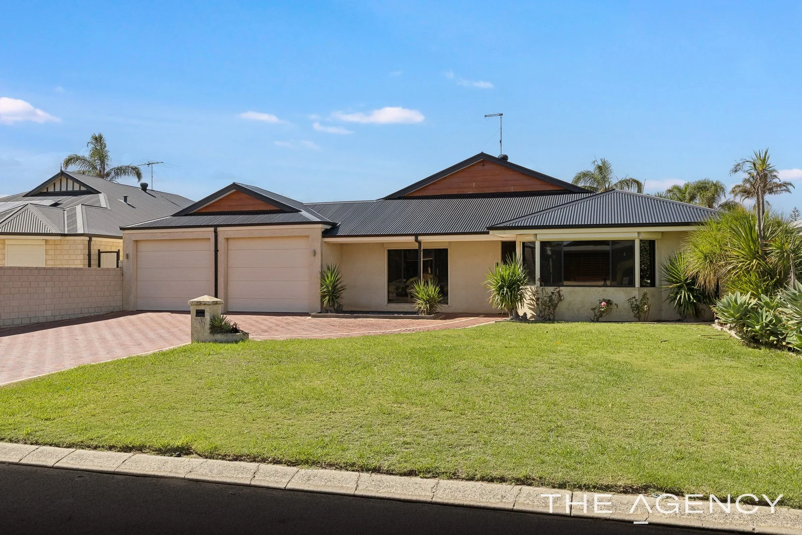 83 Peelwood Parade, Halls Head WA 6210