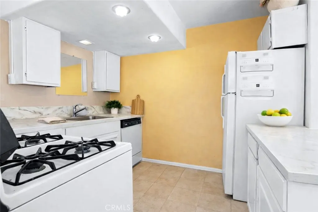 Additional image 129 of 15 La Crescenta Drive, Camarillo, CA 93010