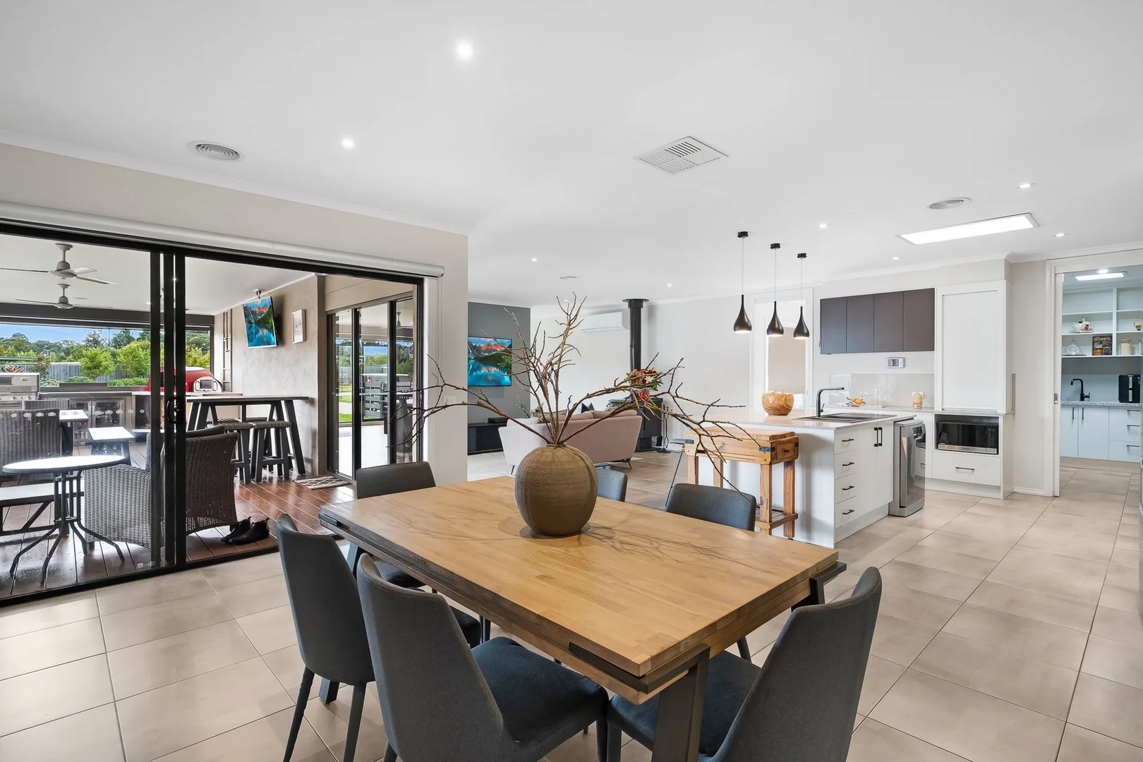 Additional image 20 of 8 Alfred Close, Narre Warren North VIC 3804