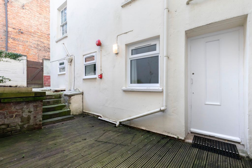 Additional image 8 of 1 bed flat to rentWellington Street, Cheltenham GL50