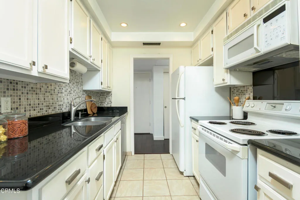 Additional image 40 of 355 S Madison Ave Unit 212, Pasadena, CA 91101