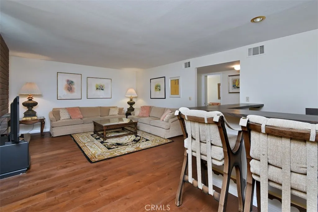 Additional image 82 of 19970 Greenbriar Drive, Tarzana, CA 91356