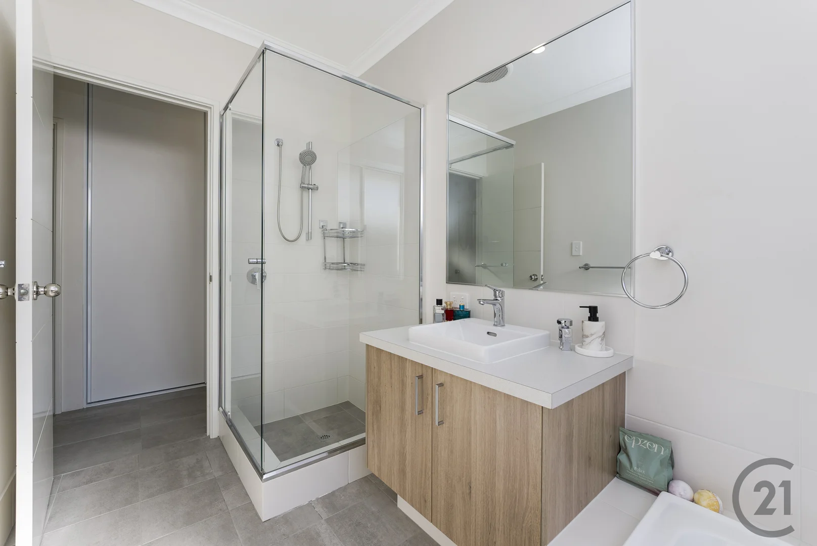Additional image 19 of 33 Waardong Court, Halls Head WA 6210