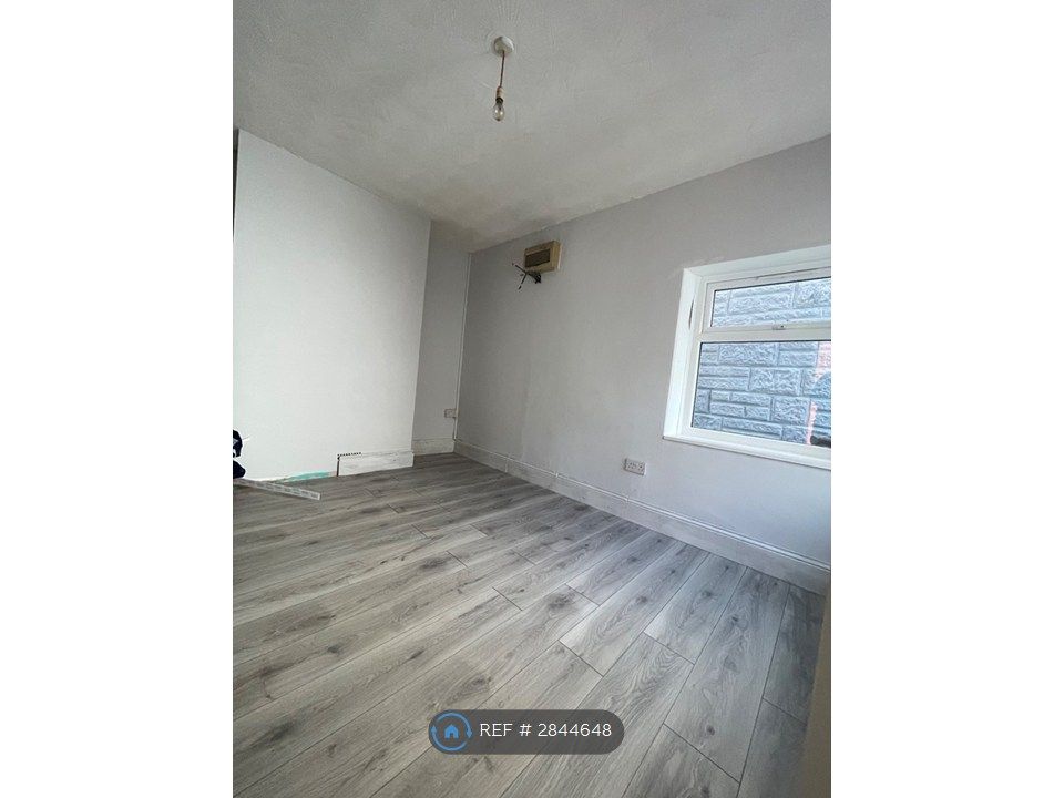 Additional image 3 of 3 bed semi-detached house to rentLeeson Road, Ventnor PO38
