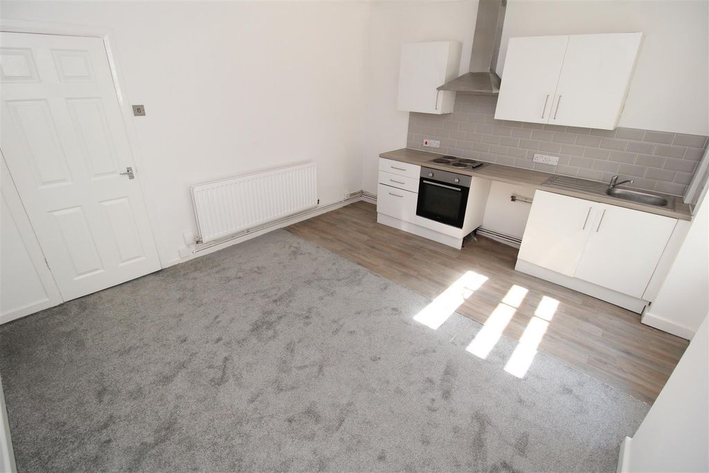 Additional image 3 of 1 bed flat to rentNeath Road Briton Ferry, Neath SA11