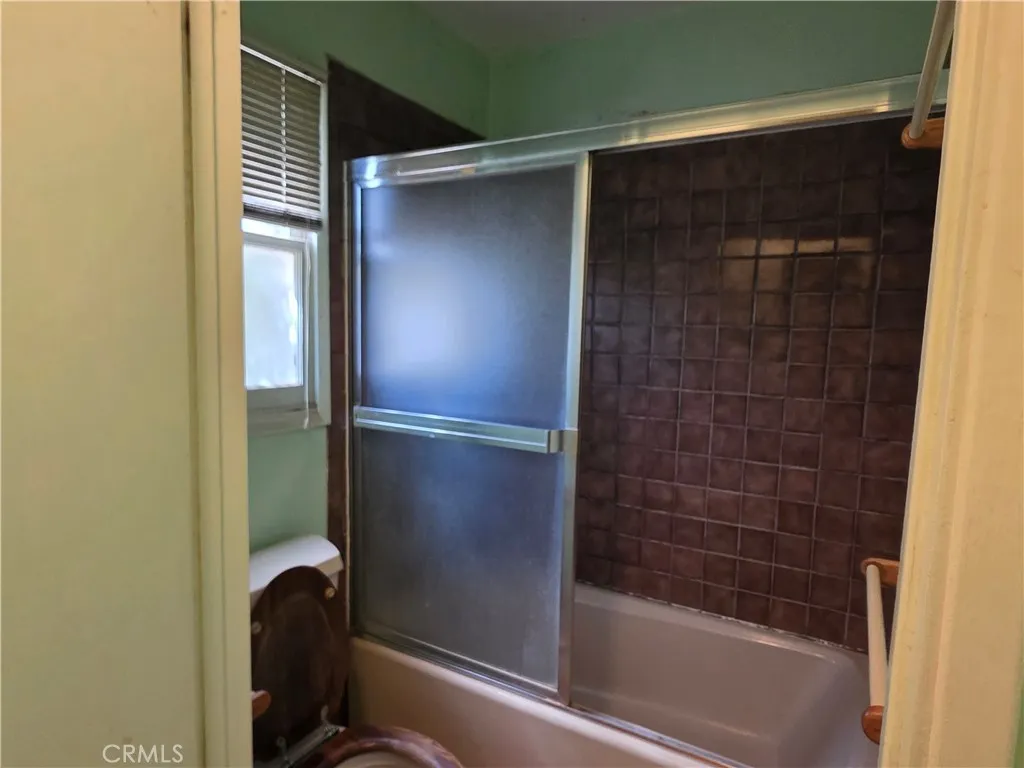 Additional image 17 of 7446 Dempsey Ave, Lake Balboa, CA 91406