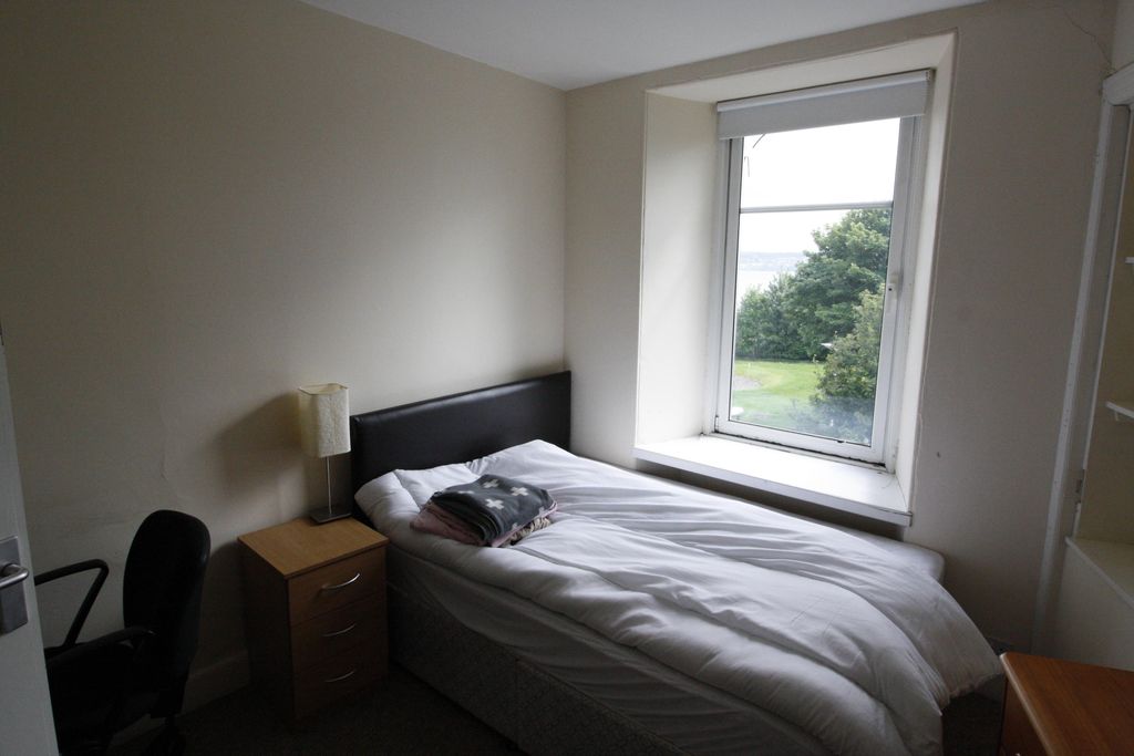 Additional image 6 of 4 bed flat to rent3/R, 47 Magdalen Yard Road, Dundee DD1