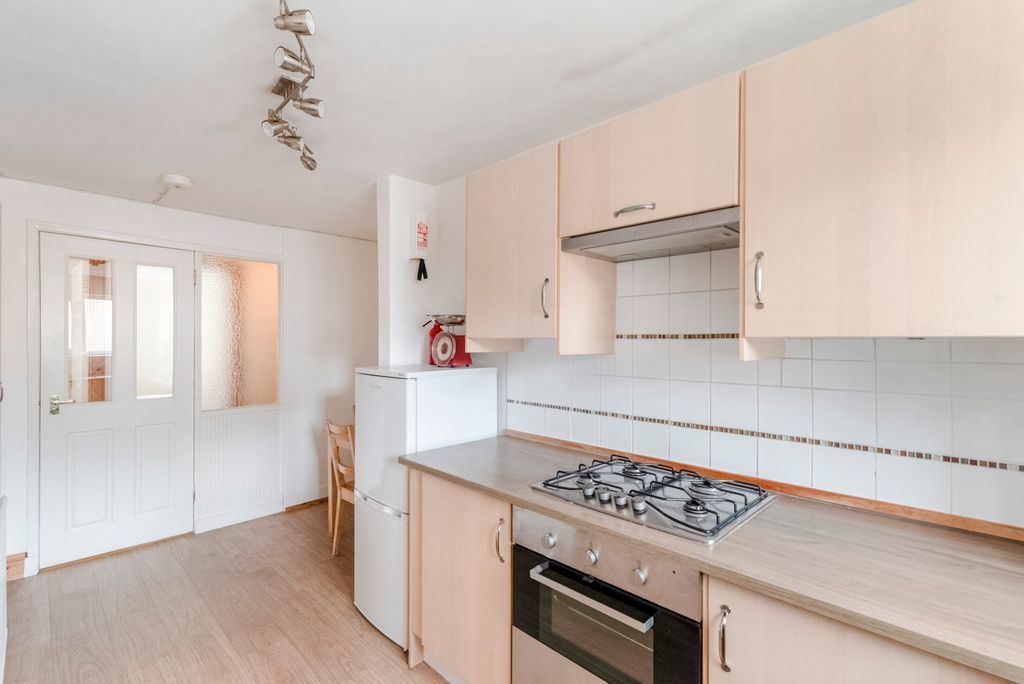 Additional image 12 of 2 bed flat to rentDouglas Street, Stirling FK8