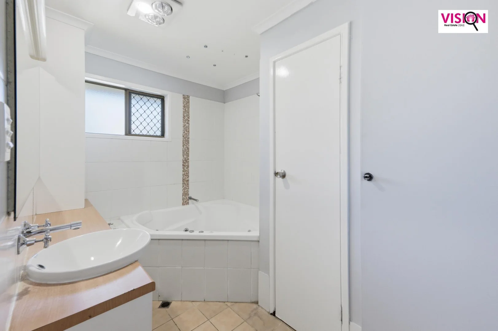 Additional image 5 of 9 Viola Street, Glenella QLD 4740