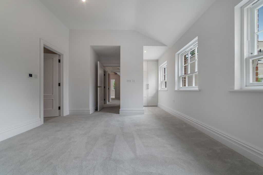 Additional image 11 of 4 bed terraced house to rentScholars Row, Sunningdale SL5