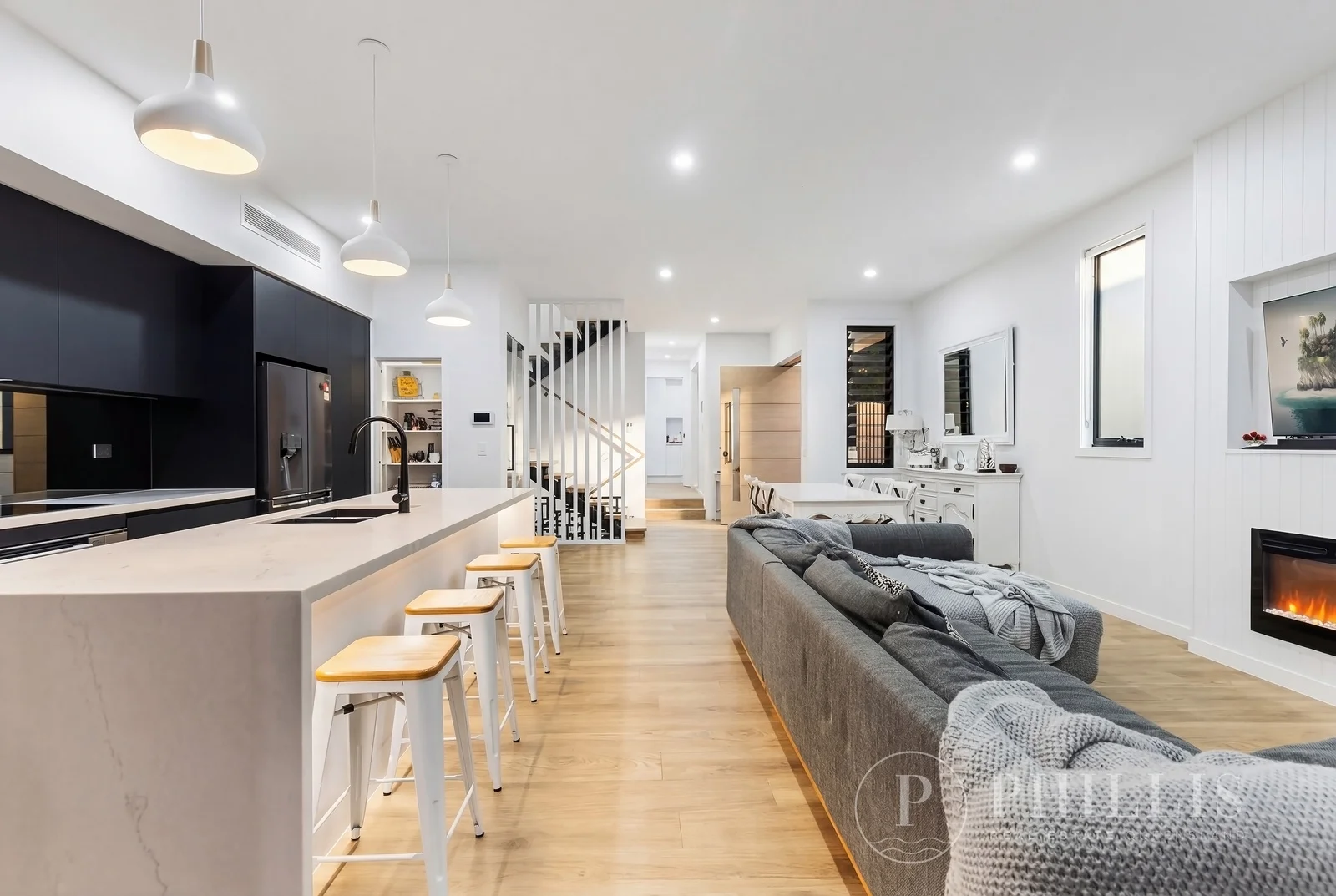 Additional image 3 of 2/8 Thelma Avenue, Biggera Waters QLD 4216